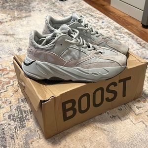 Adidas Yeezy Boost 700 ‘Salt” M7/W8.5